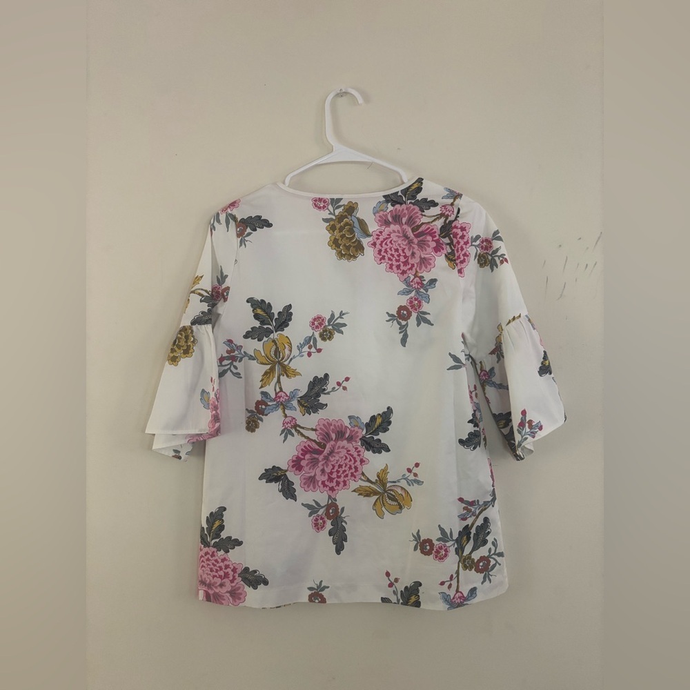 Joules Womens Short Sleeve V-Neck
Floral Print in Pink and White Size 4 NWT - Picture 6 of 9